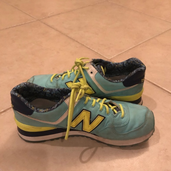New Balance 574 - Picture 2 of 4